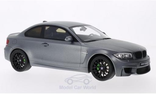 Modelauto Bmw 1M coupe (E82) mat-grijs 2011 T&Atilde;&frac14;ren en Hauben gesloten 1/18 GT Spirit