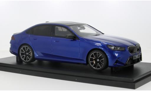 Modelauto Bmw M5 berline blauw 2024 1/18 GT Spirit