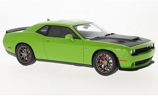 Modelauto Dodge Challenger SRT Hellcat groen/zwart 2016 1/18 GT Spirit