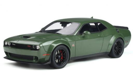 Modelauto Dodge Challenger Scat Pack R/T Widebody metallic groen 2019 1/18 GT Spirit