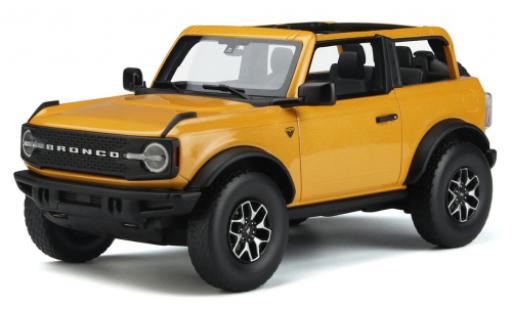 Modelauto Ford Bronco Badlands metallic oranje 2021 1/18 GT Spirit