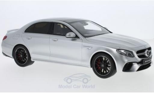 Modelauto Mercedes Classe E Base AMG E63 S grijs 2017 1/18 GT Spirit