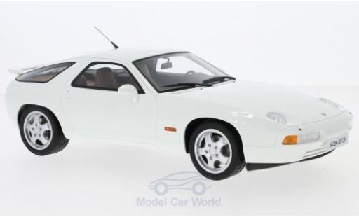 Modelauto Porsche 928 GTS wit 1/18 GT Spirit