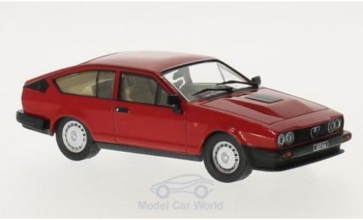 Modelauto Alfa Romeo Alfetta gtv6 V6 2.5 rood 1980 1/18 GTI Collection
