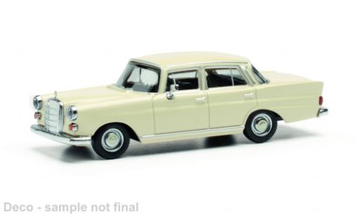 Modelauto Mercedes 200 Base (W110) beige 1/87 Herpa
