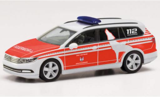 Modelauto Volkswagen Passat Base Variant Brandweer Wolfsburg 1/87 Herpa