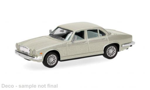 Modelauto Jaguar XJ Series III beige 1979 1/87 Herpa