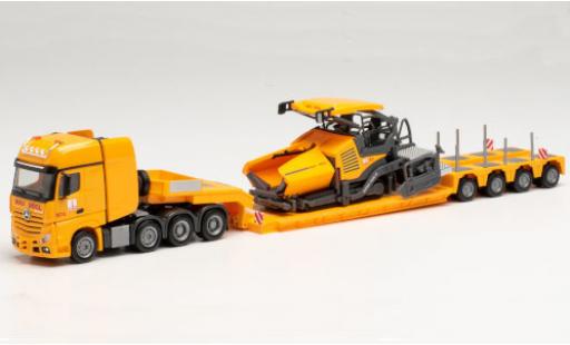 Modelauto Mercedes Actros SLT Max B&Atilde;&para;gl Tiefladesattelzug met V&Atilde;&para;gele Deckenfertiger 1900i 1/87 Herpa