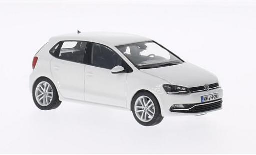 Modelauto Volkswagen Polo Base V (6C) wit 2014 5-portes 1/43 Herpa
