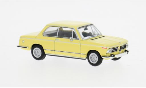 Modelauto Bmw 2002 tii geel 1971 1/64 I Almost Real