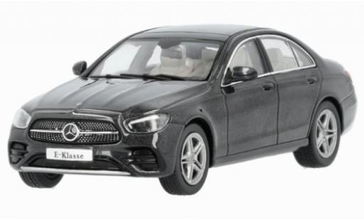 Modelauto Mercedes Classe E Base (W213) MOPF metallic grijs 2020 1/43 iScale
