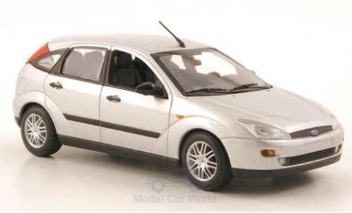 Modelauto Ford Focus Berline MkI grijs 1998 1/43 Minichamps
