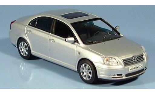 Modelauto Toyota Avensis Base T27 grijs 2009 1/43 Minichamps