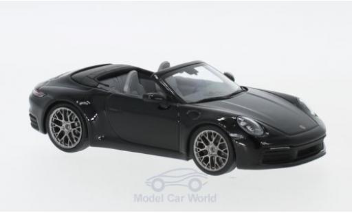 Modelauto Porsche 911 Cabriolet Carrera 4 zwart 2019 1/43 Minichamps