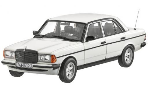 Modelauto Mercedes 200 Coupe (W123) wit met AMG-Bodykit 1/18 Norev