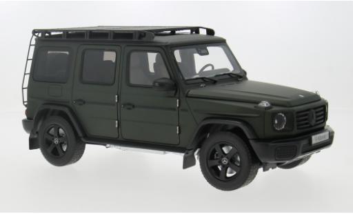 Modelauto Mercedes Classe G Base (W465) olijfgroen 1/18 I Norev