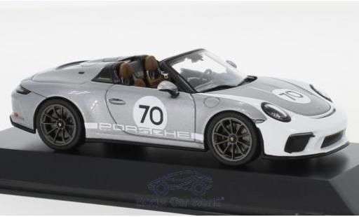 Modelauto Porsche 911 Speedster (991 II) grijs/wit 2019 #70 Heritage Design Package 1/43 Spark