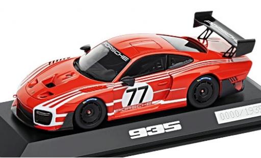Modelauto Porsche 911 GT2 RS 935 rood/wit No.77 Salzburg Basis: 911 Clubsport (.2) 1/43 Spark