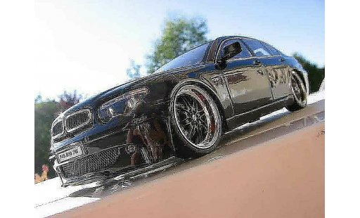 Bmw 745 E65 1/18 Kyosho i dub zwart modelauto