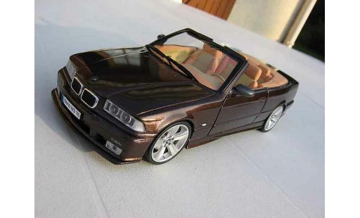 Bmw M3 Cabriolet 1/18 Ut Models E36 jantes e92 interieur cuir biton modelauto