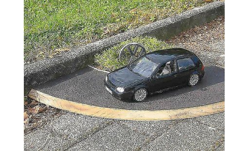 Volkswagen Golf GTI 1/18 Revell dub modelauto