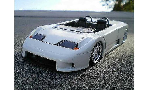 Bugatti EB110 barquette 1/18 Burago wit modelauto