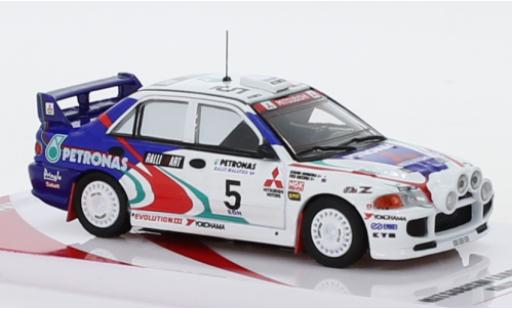 Modelauto Mitsubishi Lancer Evolution III Evo No.5 RalliArt Petronas Rally Malaysia 1996 K.Shinozuka/F.Gocentas 1/64 INNO64