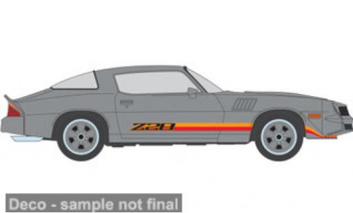 Modelauto Chevrolet Camaro Z28 grijs/oranje 1979 1/64 IXO America