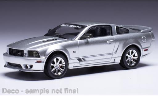 Modelauto Saleen S281 Base Ford Mustang metallic grijs 2005 1/43 IXO
