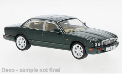 Modelauto Jaguar XJ8 Base 8 (X 308) groen 1998 1/43 IXO