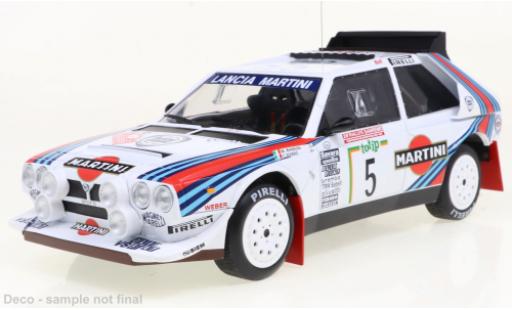 Modelauto Lancia Delta S4 No.5 Rally San Remo 1986 1/18 IXO