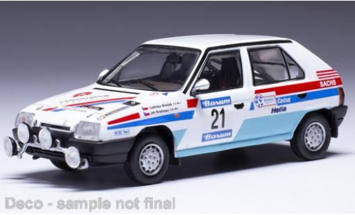 Modelauto Skoda Favorit Rally 136L No.21 Barum 1990 1/43 IXO