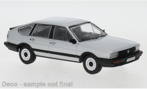 Modelauto Volkswagen Passat B2 d 1985 1/43 IXO