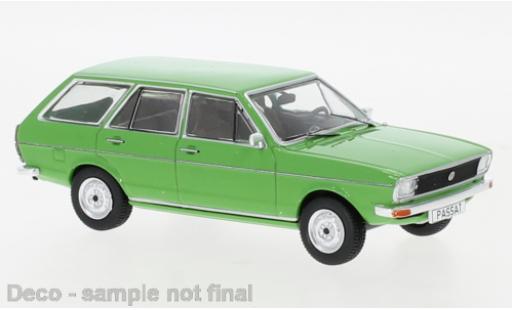 Modelauto Volkswagen Passat B1 Variant LS groen 1975 1/43 IXO