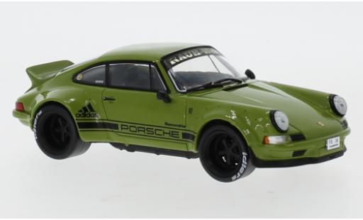 Modelauto Porsche 911 RWB olijfgroen 1/43 IXO