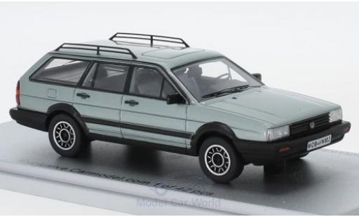 Modelauto Volkswagen Passat B2 Variant GT Syncro metallic groen 1985 1/43 Kess