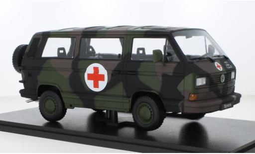 Modelauto Volkswagen T3 B Bus Syncro Bundeswehr Ambulance 1987 1/18 KK Scale