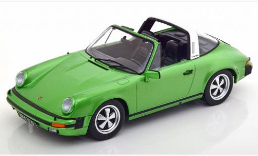 Modelauto Porsche 911 Targa Carrera 3.0 metallic groen 1977 1/18 KK Scale