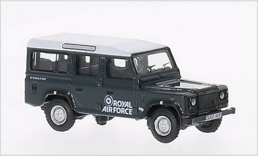 Land Rover Defender Base 1/76 Oxford Station Wagon RHD Royal Air Force modelauto