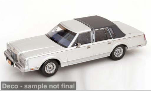 Modelauto Lincoln Town Car 1/18 KK Scale