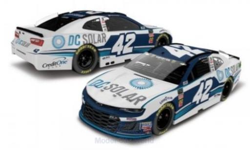 Modelauto Chevrolet Camaro RS ZL1 No.42 Chip Ganassi Racing DC Solar Nascar 2018 K.Larson 1/64 Lionel Racing