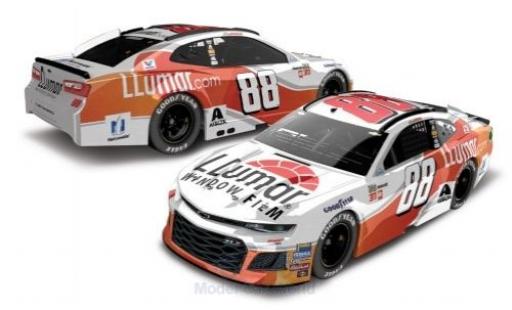 Modelauto Chevrolet Camaro RS ZL1 No.88 Hendrick Motorsports LLumar Nascar 2018 A.Bowman 1/64 Lionel Racing