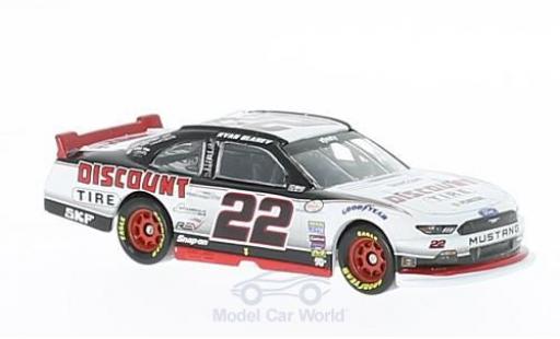 Modelauto Ford Mustang Nascar No.22 Team Penske Discount Tire 2017 R.Blaney zonder Vitrine 1/64 Lionel Racing
