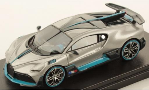 Modelauto Bugatti Divo coupe metallic grijs/Dekor 2018 1/43 Look Smart