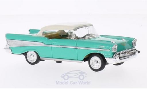 Modelauto Chevrolet Bel Air Coupe groen/wit 1957 zonder Vitrine 1/43 Lucky Die Cast