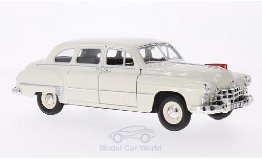 Modelauto Gaz 12 ZIM GAZ wit 1/18 Lucky Die Cast