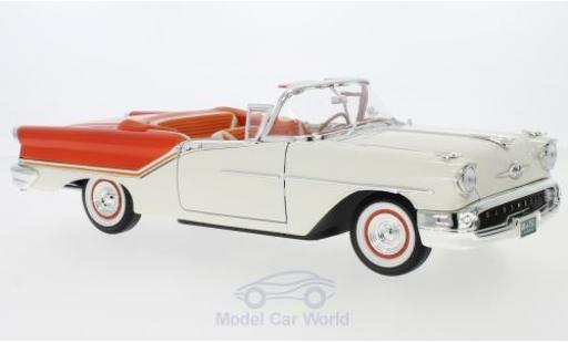 Modelauto Oldsmobile Super 88 Convertible Cabriolet wit/oranje 1957 1/18 Lucky Die Cast