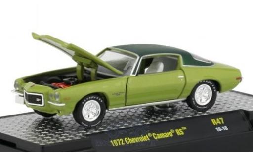 Modelauto Chevrolet Camaro RS groen/mat-groen 1972 1/64 M2 Machines