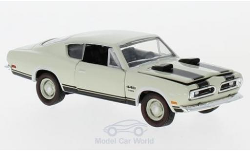 Modelauto Plymouth Barracuda 1969 440 beige 1/64 M2 Machines