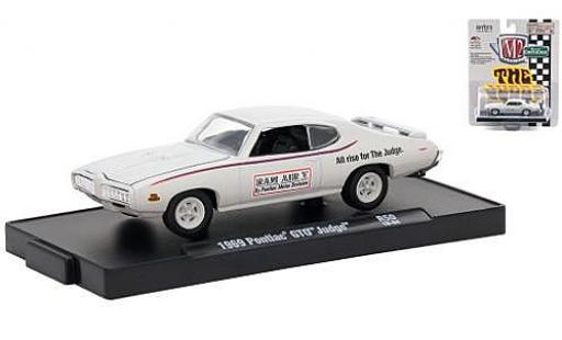 Modelauto Pontiac GTO The Judge wit Motor Division 1969 1/64 M2 Machines